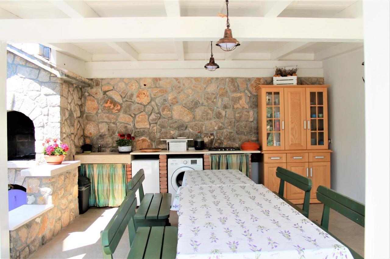 ולון Apartmani Klaudija מראה חיצוני תמונה