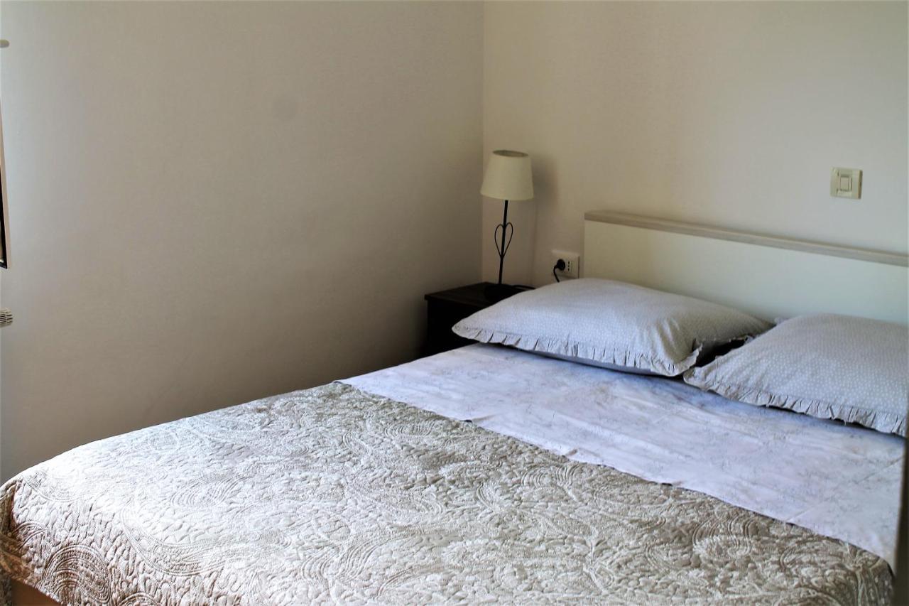 ולון Apartmani Klaudija מראה חיצוני תמונה