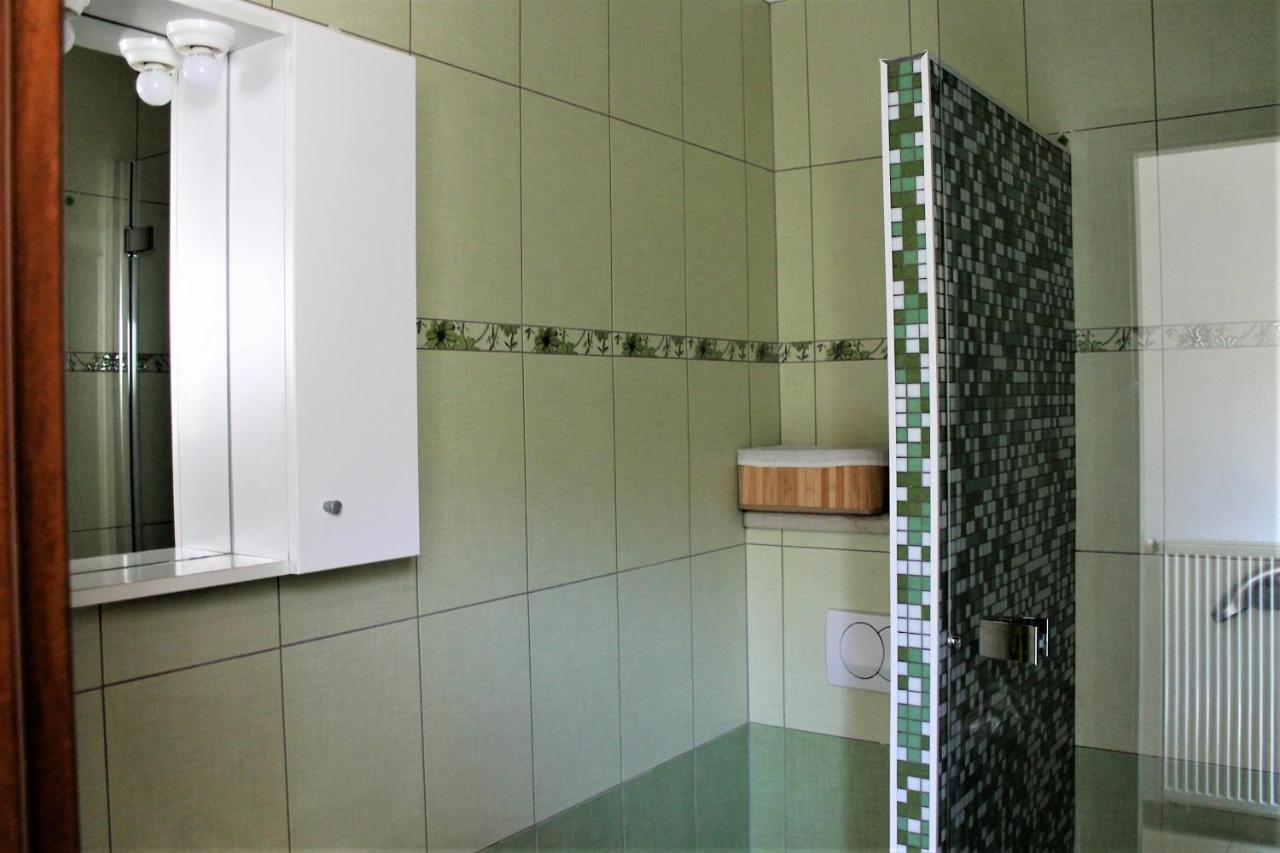 ולון Apartmani Klaudija מראה חיצוני תמונה