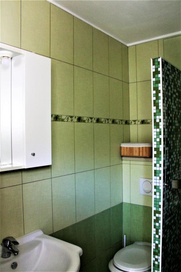 ולון Apartmani Klaudija מראה חיצוני תמונה
